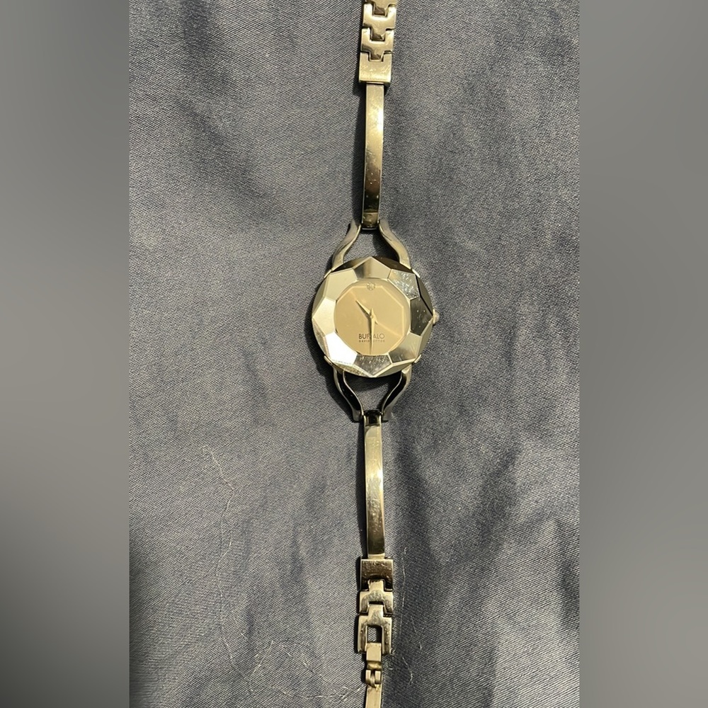 Stainless steel crystal face watch
